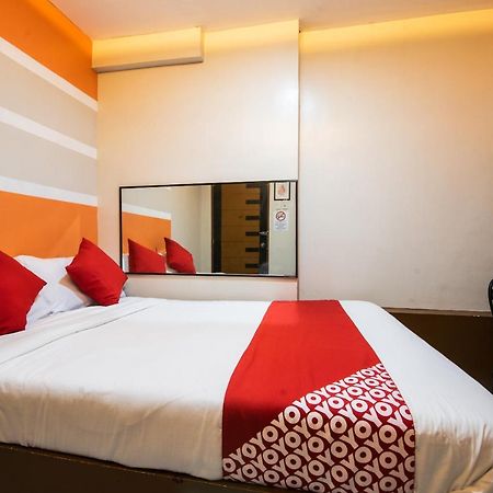 Oyo 475 Pearl Blossom Hotel Manila Zewnętrze zdjęcie